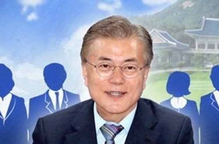 President Moon asks for cooperation of incumbent ministers