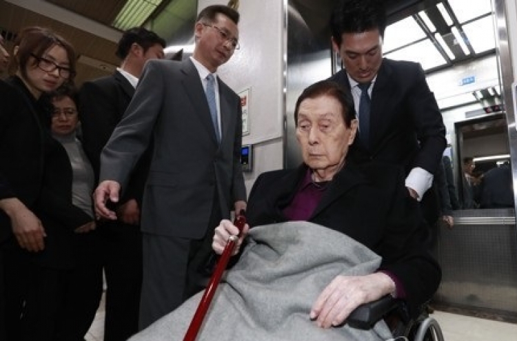Top court confirms guardianship over Lotte founder