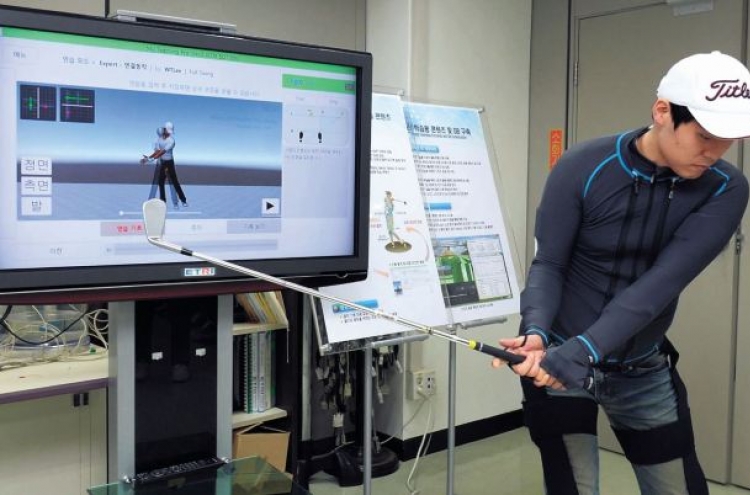 [Photo News] ETRI develops smart wear for golfing