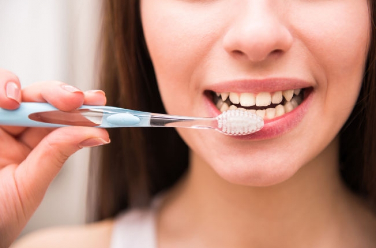 More than half of S. Koreans not brushing teeth after lunch: study