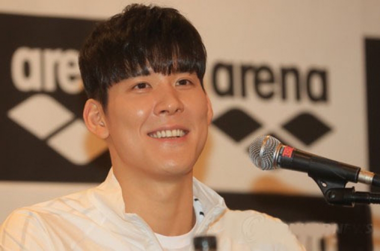 Swimmer Park Tae-hwan departs for Rome to open pre-worlds camp