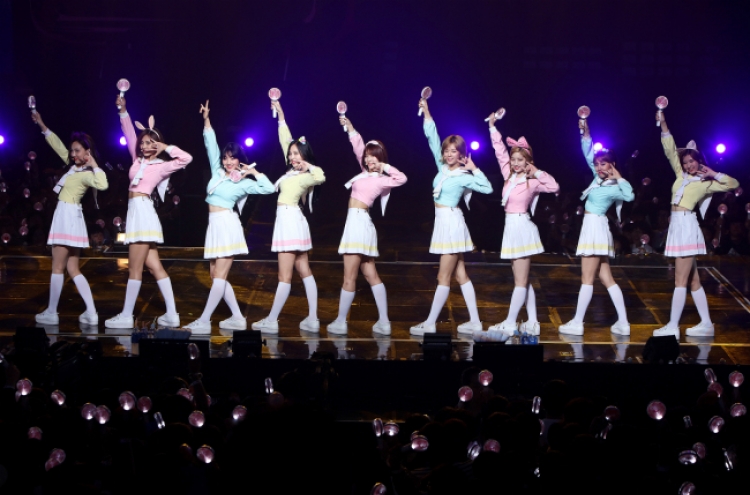 (Photo) Twice wraps up encore Seoul concert
