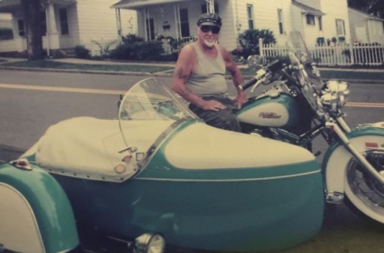 89세 바이커, ‘무덤 대신 오토바이에...’