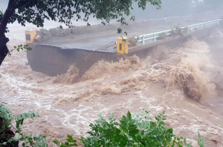 Torrential rain pounds country; Jeju braces for typhoon