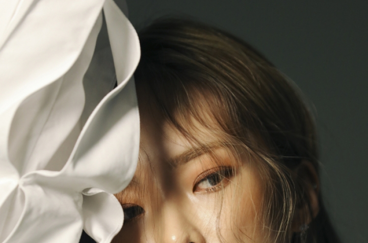 Heize rules local music charts
