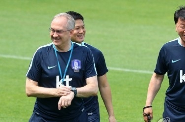 Chief assistant coach of Korea nat'l football team resigns
