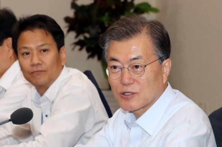 Moon's approval rating slightly slips but still at record high level