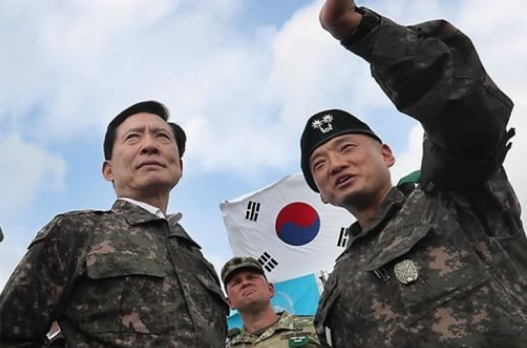 New defense minister calls for overwhelming readiness in DMZ visit
