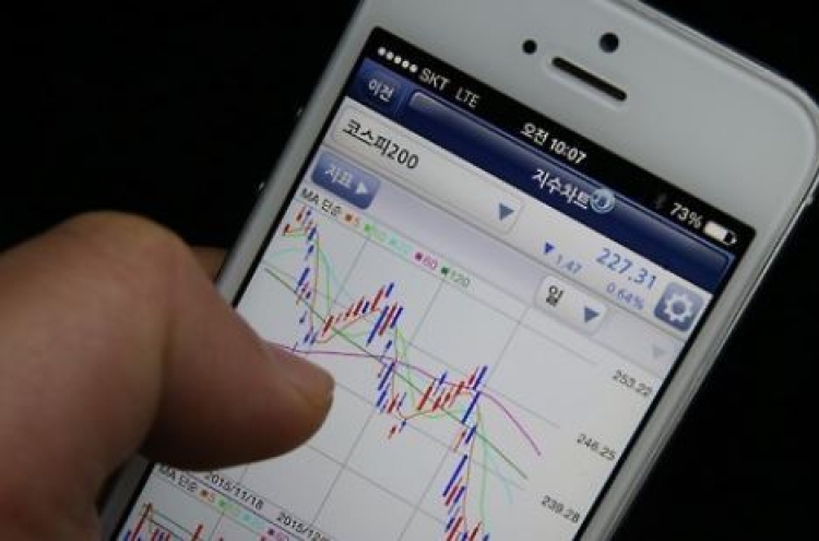 Stock trading via smartphones sees sharp rise