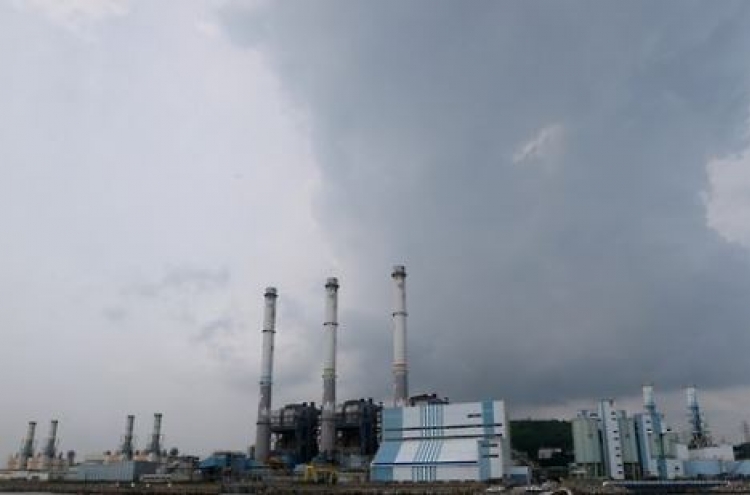 Industrial chemical emission tops 53,700 tons in 2015: govt.