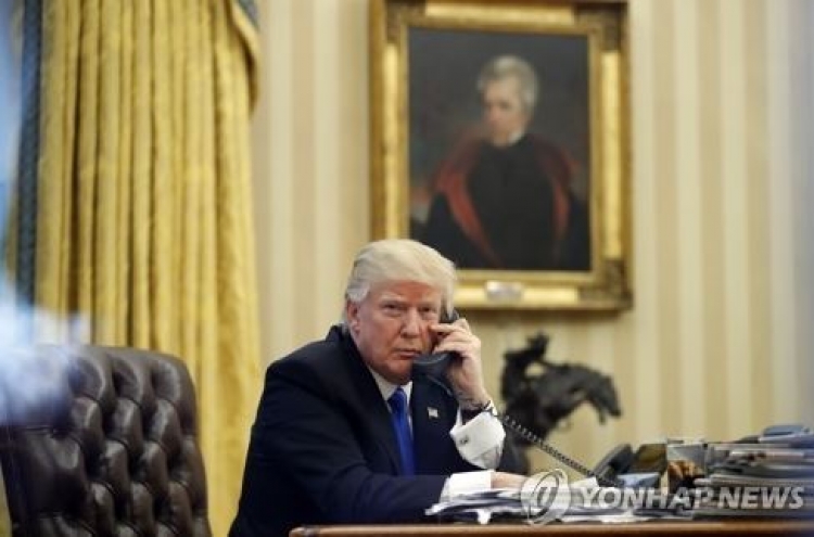 Trump discusses N. Korea with top officials