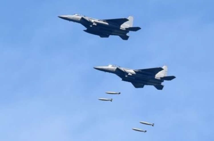 Four F-15ks hold exercise against N. Korea's leadership