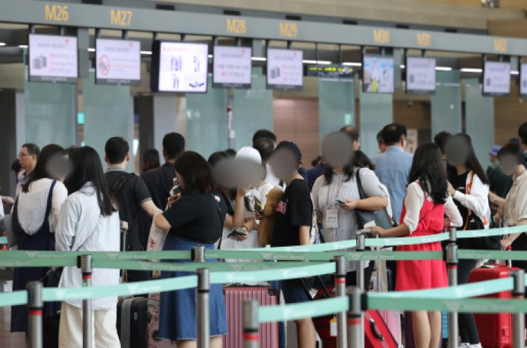 Korea's tourism balance hits historic low in July