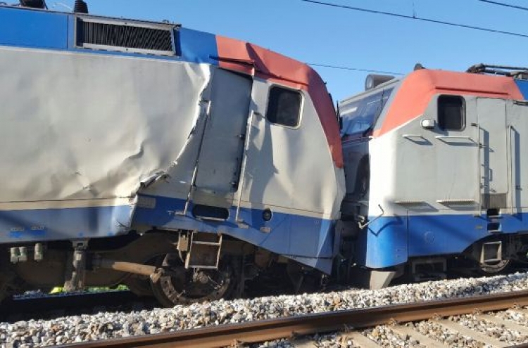 Train collision in Gyeonggi leaves 1 dead, 6 injured