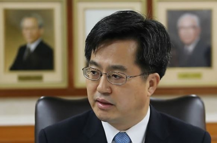 Korean economy remains calm despite NK missile provocation: finance minister