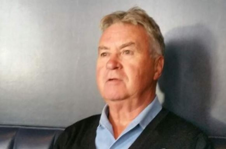 Natl. football federation likely to discuss Hiddink issue next week