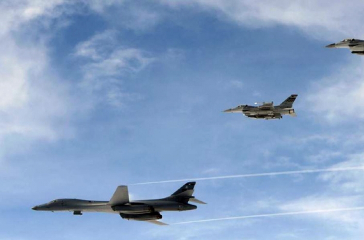 US B1-B bombers fly off North Korea's eastern coast
