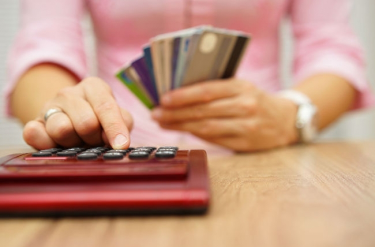 Credit card 'Dutch treat' system draws mixed responses