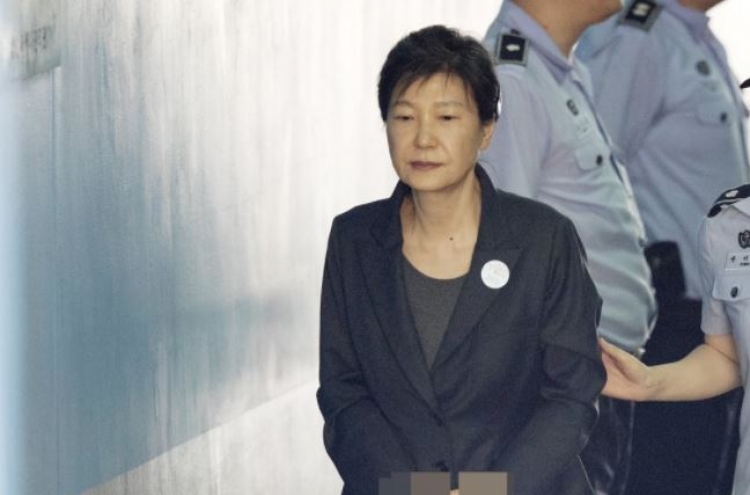 Court to decide whether to extend ex-President Park’s detention