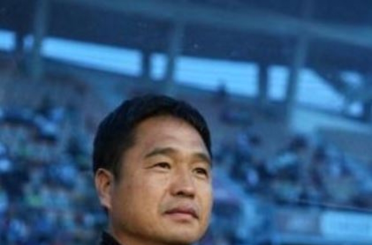 Pro football club coach dies of heart attack
