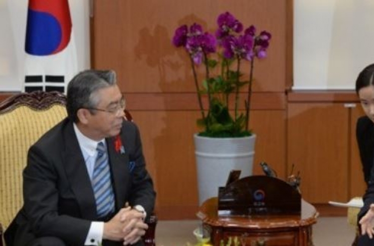 FM stresses close cooperation with US, Japan in tackling NK problem