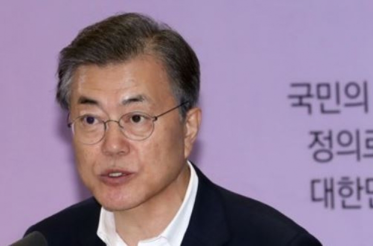 President Moon to meet labor leaders over his new policies