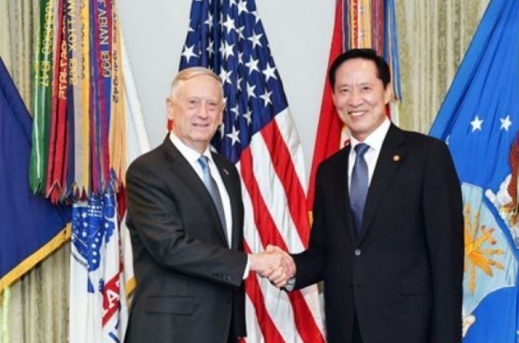 Pentagon chief to visit DMZ, warn N. Korea