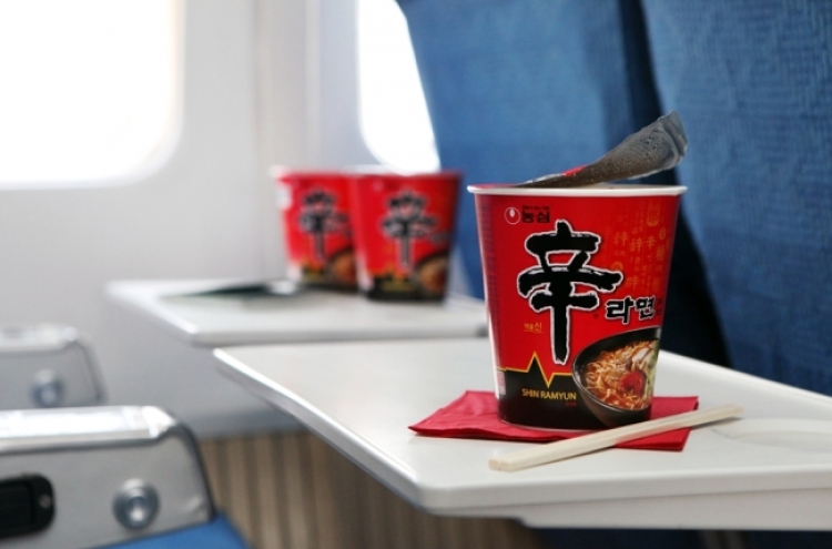 Nongshim to double ramen supplies to foreign carriers by 2020