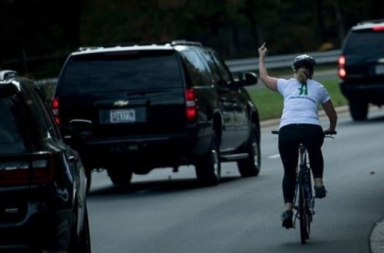 Trump gets the ‘finger’ from female cyclist