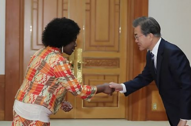 President Moon welcomes six new ambassadors to Seoul