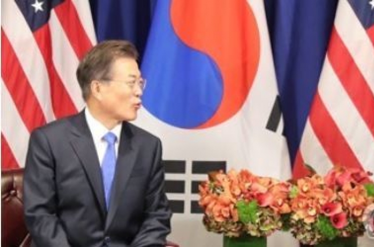 Moon's approval rating reaches 2-month high ahead of US summit