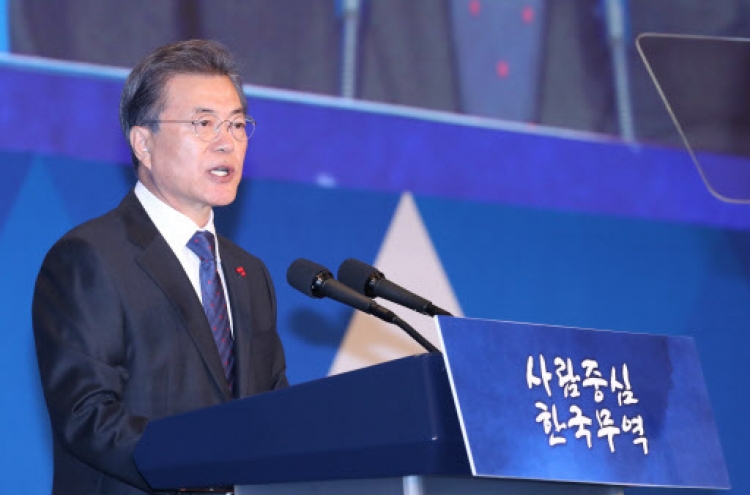 Moon vows support for smaller exporters, urges efforts to diversify