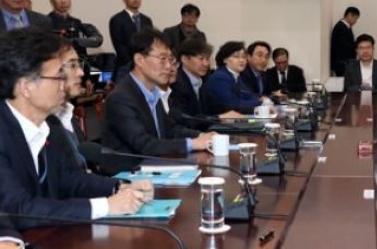 Moon urges efforts to root out job irregularities at public firms
