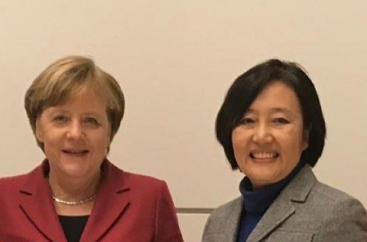 Ruling party lawmaker asks Merkel to mediate in N. Korean nuclear standoff