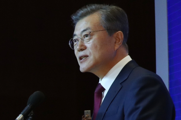 Moon calls for true economic partnership between Korea, China