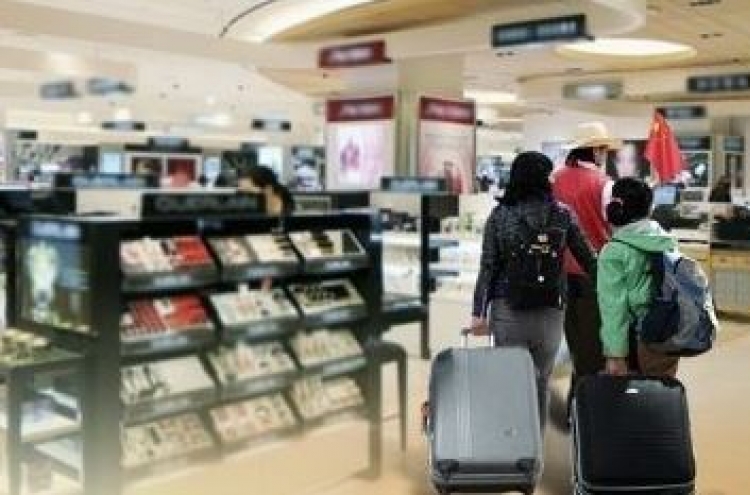 Foreigners' duty-free shopping record-high in Nov.