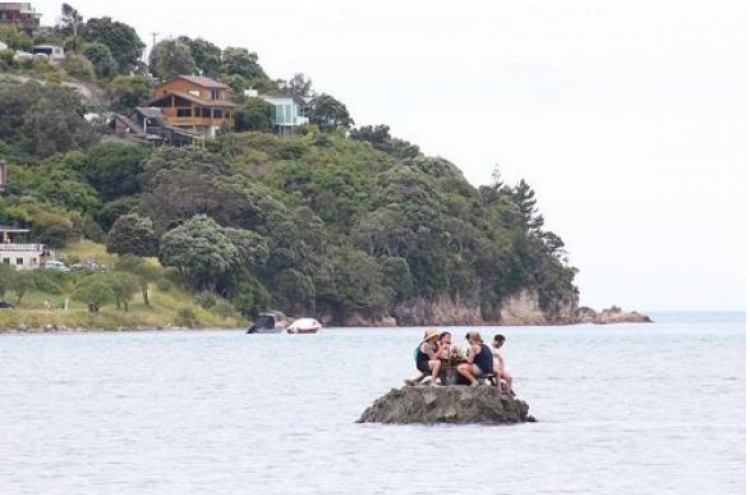 음주단속 피하려 모래섬 만든 뉴질랜드 술꾼들
