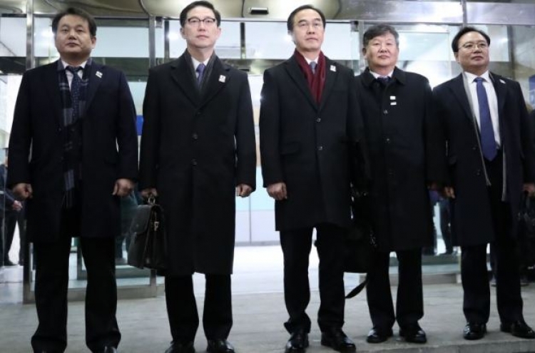 [Breaking] Two Koreas kick off high-level talks on Winter Olympics, ties