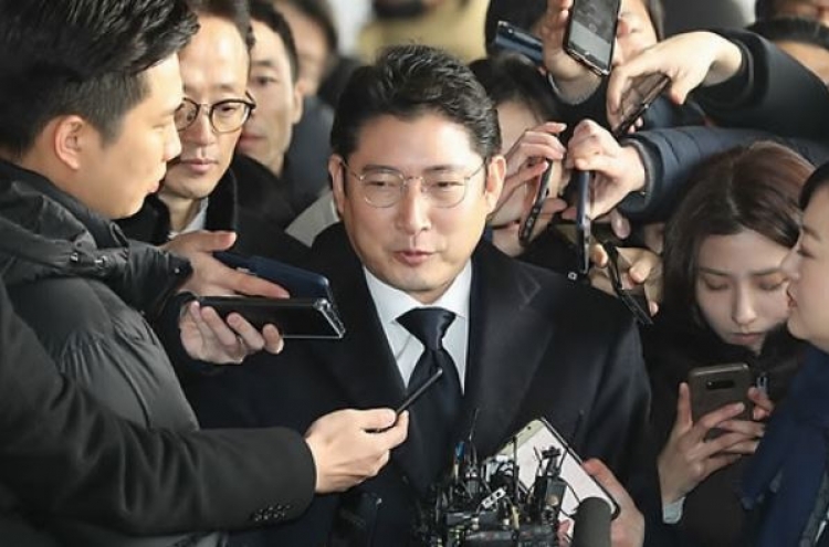 Hyosung chairman appears for questioning over slush fund allegations