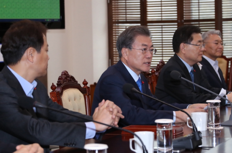 Moon calls for support as criticism rises over handling of NK delegation visit