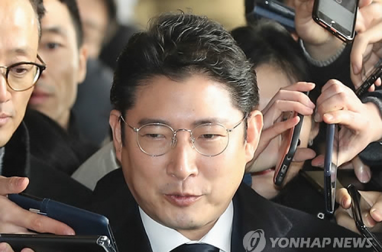 Hyosung chief indicted for embezzlement, breach of trust