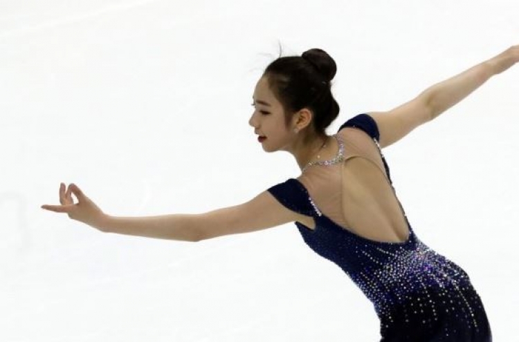 Figure skater Choi Da-bin sets season-best score in Olympic tune-up