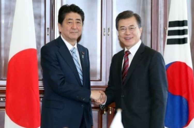 Moon to hold summit with Abe in PyeongChang