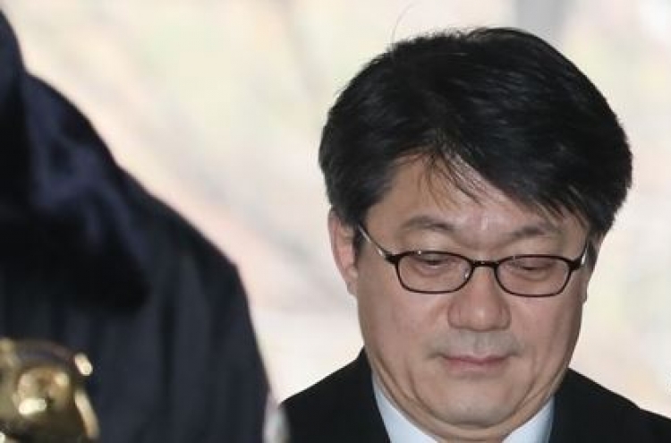 Former Lee aide indicted for taking NIS money