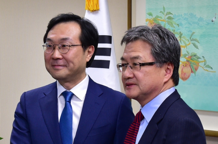 S. Korean, US nuke envoys discuss ways to resume denuclearization talks