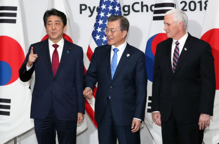 Chief delegates of US, N. Korea meet briefly at Olympic reception