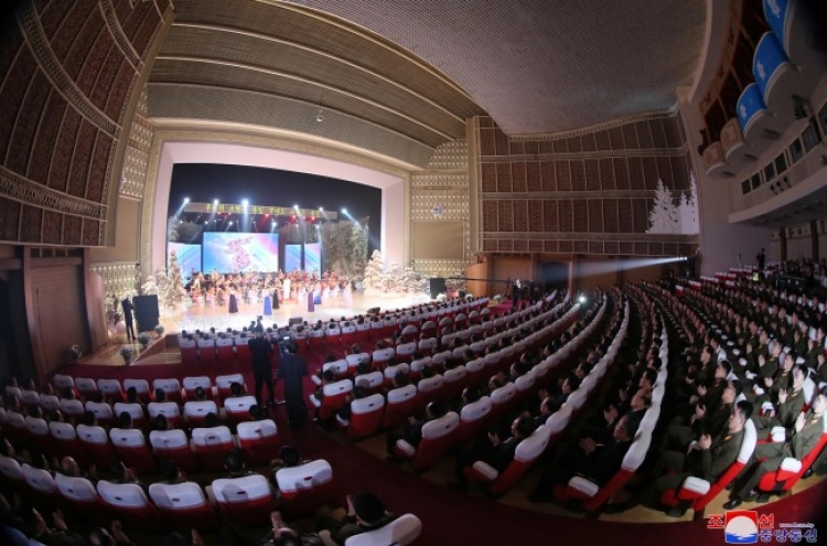 NK art troupe plays South Korean songs in Pyongyang: NK media