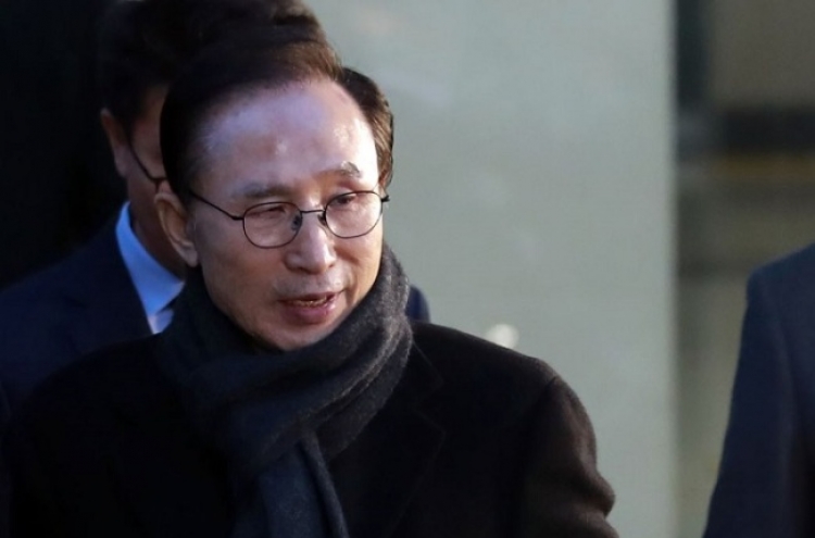 Ex-president Lee’s asset manager arrested
