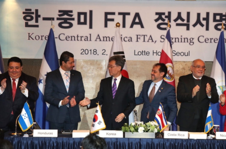 Korea signs free trade deal with Central America  as first in Asia