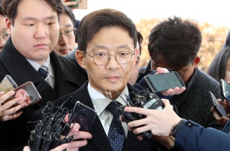 Ex-prosecutor quizzed in sexual assault probe